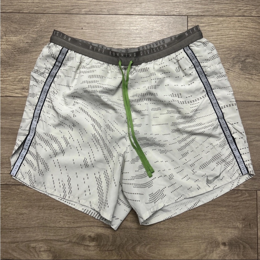 Nike Lined Athletic Shorts Dry Running Run Division Stride
DM4767-072 Size Small